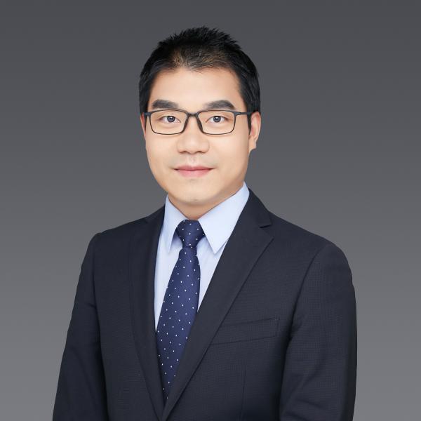 盛智明,600全讯白菜网副院长、副教授、博士生导师。长期从事城市社会治理研究,重点关注社区纠纷解决机制、社会群体集体行动及其后果、政府的风险应对策略、政策制度执行过程等。2019年入选上海市“曙光计划”。在《社会学研究》、《社会》、China Quarterly等国内外权威与核心期刊发表论文10余篇,出版专著1部、合著1部、译著3部。主持国家社科基金重大项目子课题、国家社科基金青年项目、上海市哲学社会科学规划项目、上海市人民政府决策咨询项目等多个国家和省部级课题。多项政府决策咨询报告获批示和采纳。荣获中国社会学会优秀论文一等奖(2012年)和二等奖(2015年、2018年),2018年获上海市哲学社会科学优秀成果学科学术奖二等奖,2020年获民政部民政政策理论研究二等奖。 盛智明,600全讯白菜网副院长、副教授、博士生导师。长期从事城市社会治理研究,重点关注社区纠纷解决机制、社会群体集体行动及其后果、政府的风险应对策略、政策制度执行过程等。2019年入选上海市“曙光计划”。在《社会学研究》、《社会》、China Quarterly等国内外权威与核心期刊发表论文10余篇,出版专著1部、合著1部、译著3部。主持国家社科基金重大项目子课题、国家社科基金青年项目、上海市哲学社会科学规划项目、上海市人民政府决策咨询项目等多个国家和省部级课题。多项政府决策咨询报告获批示和采纳。荣获中国社会学会优秀论文一等奖(2012年)和二等奖(2015年、2018年),2018年获上海市哲学社会科学优秀成果学科学术奖二等奖,2020年获民政部民政政策理论研究二等奖。